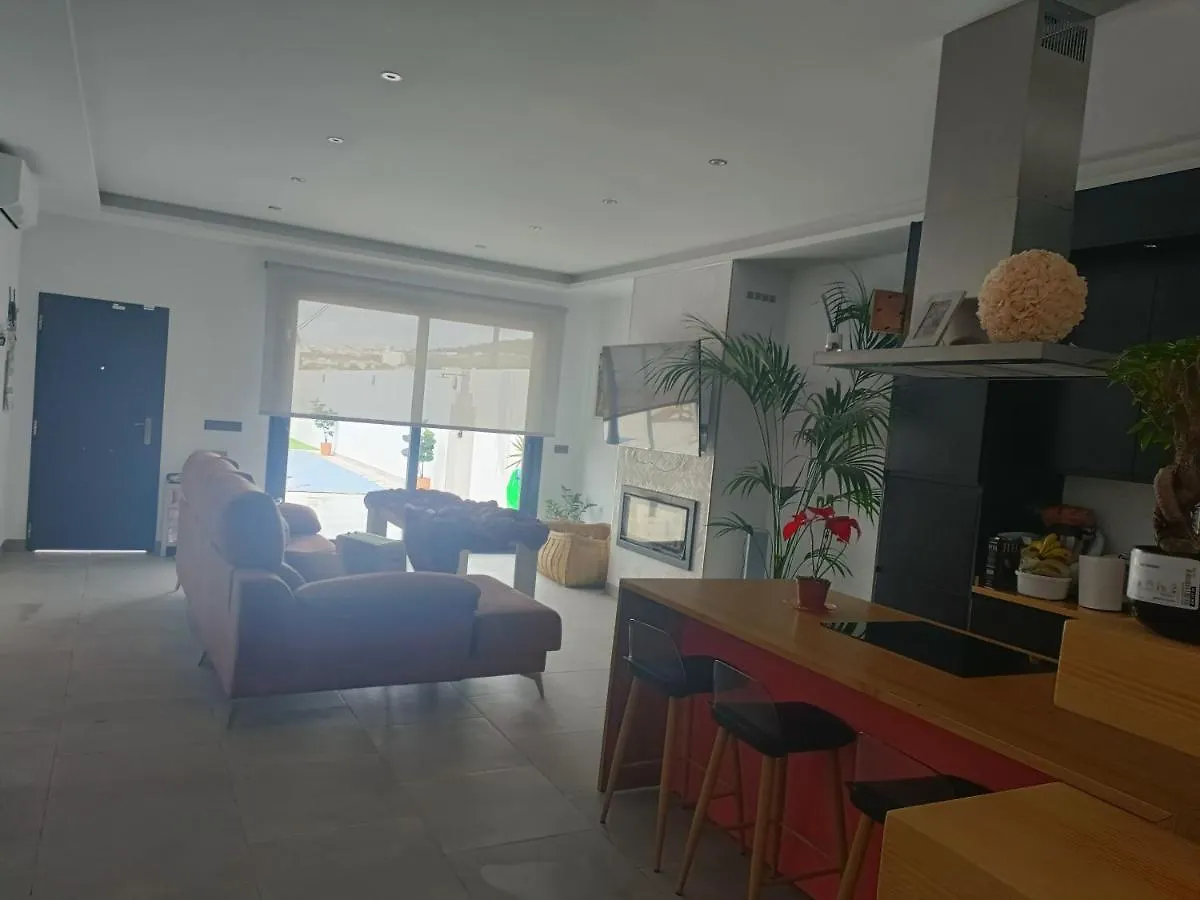 Chalet En Montellano